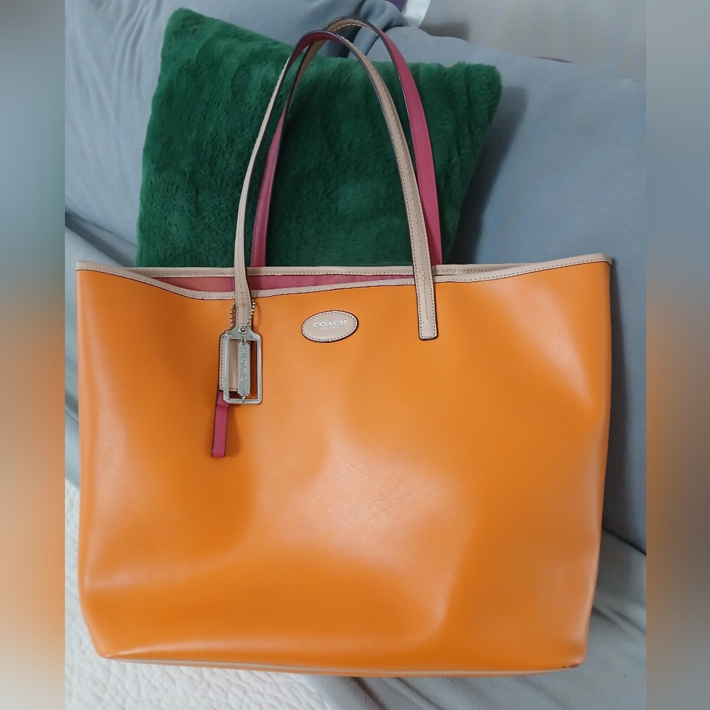 Coach #31326 Metro Leather Tote, Vermillion Red With Charms